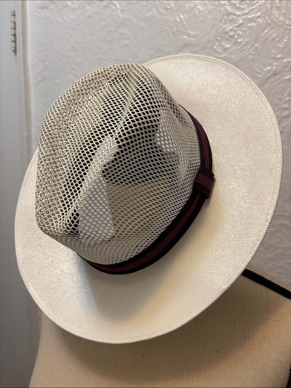 White Mesh Fedora Hat with Contrast Band